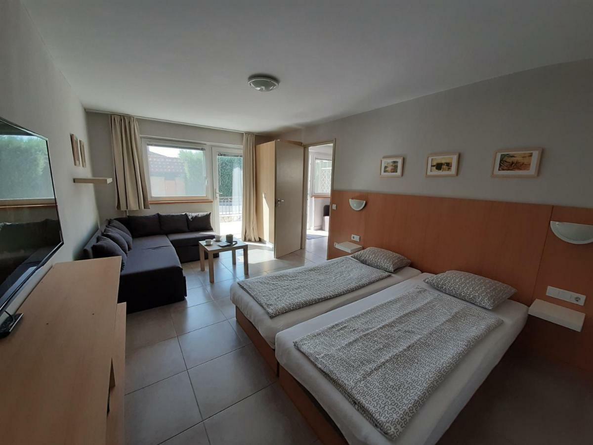 Apartament Familia Apartmanhaz Keszthely Zewnętrze zdjęcie